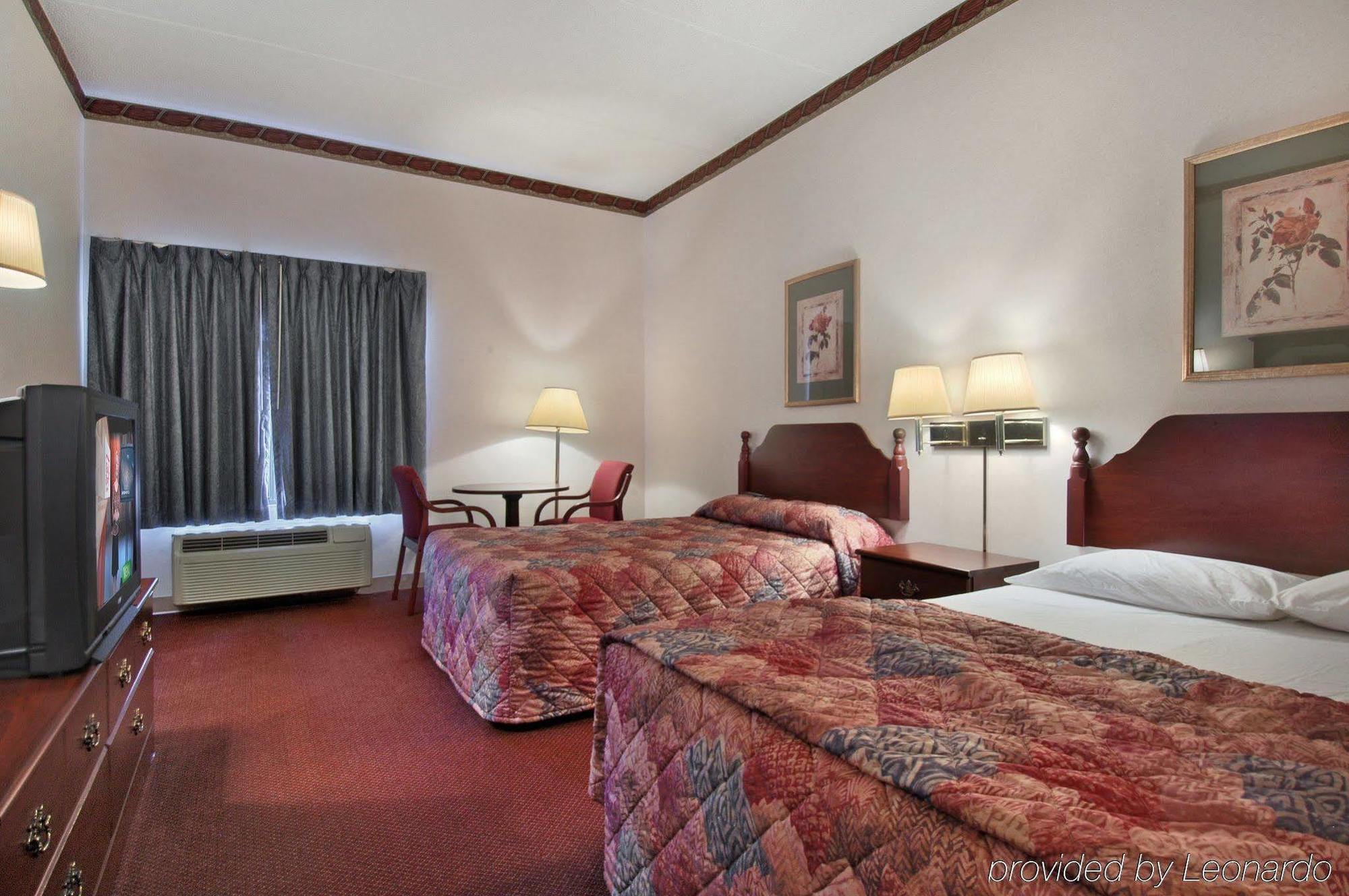 Red Roof Inn Hendersonville Εξωτερικό φωτογραφία